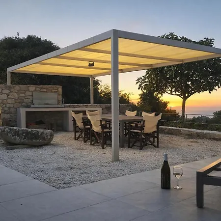 Light & Stone Mediterranean House * Lixouri