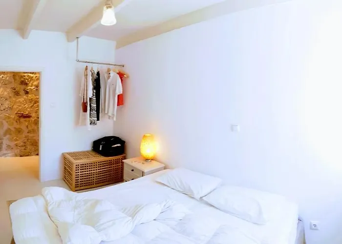 The House. Light & Stone.