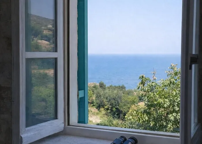 The House. Light & Stone. * Ληξούρι