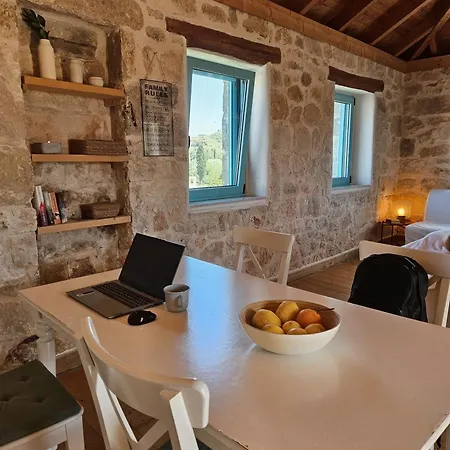 Light & Stone Villa, Kefalonia ליקסורי